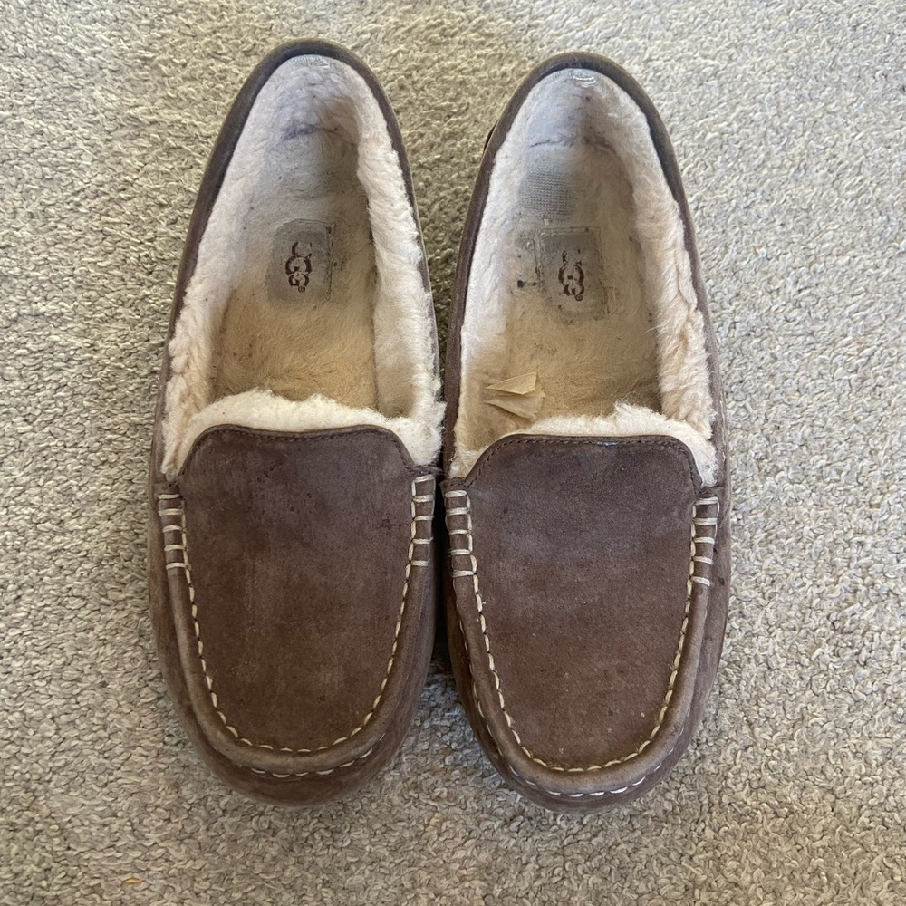 Women’s UGG slippers